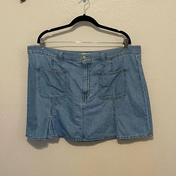 Madewell Pleated Denim Mini Skirt Size 33 Light Wash Denim Coastal Cowgirl - Picture 3 of 8